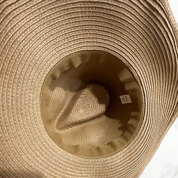 Straw Beach Hat with Seashell Beaded Band - Picture 5 of 5
